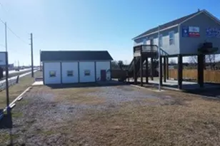 1013 Hwy 87, Crystal Beach, TX 77650 - Photo 12
