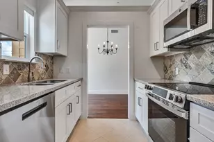 2829 Timmons Ln, Houston, TX 77027 - Photo 6