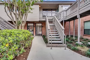 2829 Timmons Ln, Houston, TX 77027 - Photo 2