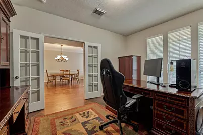 7 Vincent Court, The Woodlands, TX 77382 - Photo 8