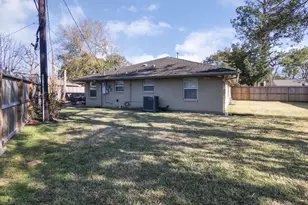 11010 Cedarhurst Dr, Houston, TX 77096 - Photo 20