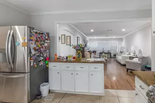 11010 Cedarhurst Dr, Houston, TX 77096 - Photo 10