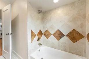 2343 Shakespeare St, Houston, TX 77030 - Photo 18
