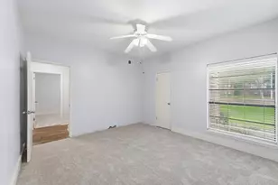 9707 Richmond Ave, Houston, TX 77042 - Photo 18