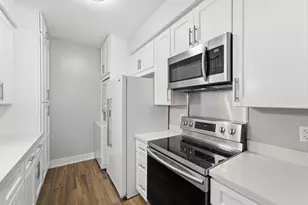 9707 Richmond Ave, Houston, TX 77042 - Photo 10