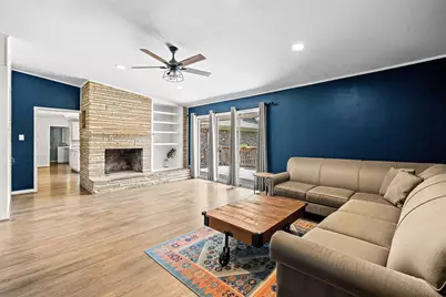 4903 Heatherglen Drive, Houston, TX 77096 - Photo 4