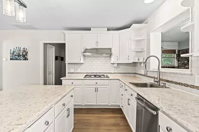 4903 Heatherglen Drive, Houston, TX 77096 - Photo 16