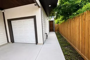 7938 Angus St, Houston, TX 77028 - Photo 2