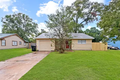 7421 Claiborne Street, Houston, TX 77016 - Photo 1