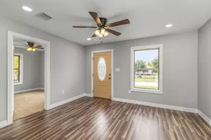 5210 Pickfair St, Houston, TX 77026 - Photo 6