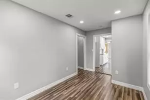 5210 Pickfair St, Houston, TX 77026 - Photo 14