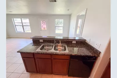 907 Amaryllis Road, Baytown, TX 77521 - Photo 8