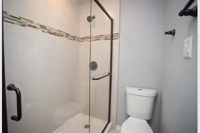 5821 Sunforest Dr, Houston, TX 77092 - Photo 18
