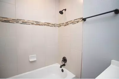 5821 Sunforest Dr, Houston, TX 77092 - Photo 22