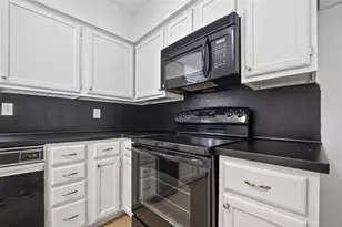 2664 Bering Dr, Houston, TX 77057 - Photo 10
