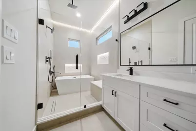 328 Janisch #D, Houston, TX 77018 - Photo 30