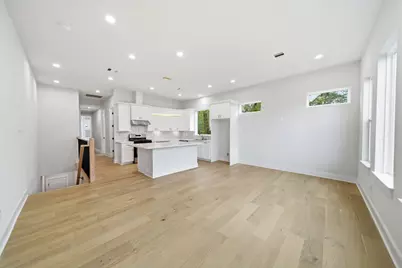 328 Janisch #D, Houston, TX 77018 - Photo 16