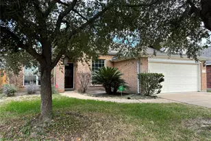 17411 N Riata Lake Dr, Cypress, TX 77433 - Photo 2