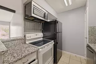 10202 Forum Park Dr, Houston, TX 77036 - Photo 18