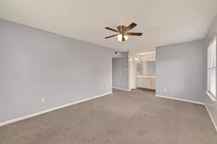 10202 Forum Park Dr, Houston, TX 77036 - Photo 6