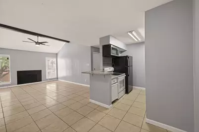 10202 Forum Park Dr #14, Houston, TX 77036 - Photo 4