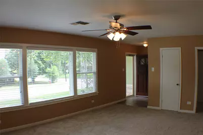 808 E Tom Green Street, Brenham, TX 77833 - Photo 4