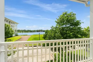 186 W Breezy Way, The Woodlands, TX 77380 - Photo 2