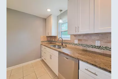5846 Ettrick Drive, Houston, TX 77035 - Photo 4