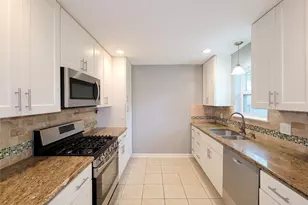 5846 Ettrick Dr, Houston, TX 77035 - Photo 6