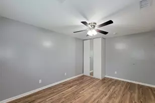 5846 Ettrick Dr, Houston, TX 77035 - Photo 16