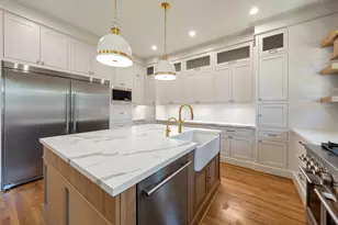 826 Ralfallen St, Houston, TX 77008 - Photo 10
