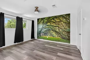 880 Tully Rd, Houston, TX 77079 - Photo 10