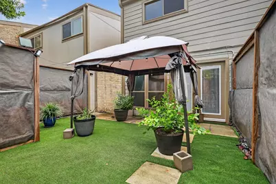 880 Tully Road #17, Houston, TX 77079 - Photo 6