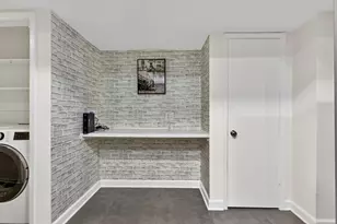 880 Tully Rd, Houston, TX 77079 - Photo 16