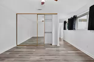 880 Tully Rd, Houston, TX 77079 - Photo 14