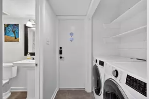 880 Tully Rd, Houston, TX 77079 - Photo 24