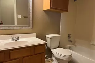 4023 Bentwood Cir, Dickinson, TX 77539 - Photo 8