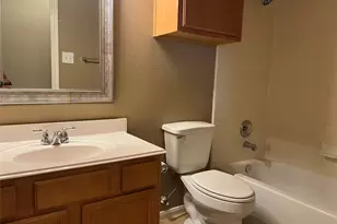 4023 Bentwood Cir, Dickinson, TX 77539 - Photo 8