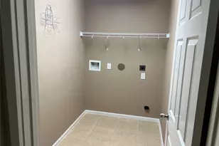 4023 Bentwood Cir, Dickinson, TX 77539 - Photo 12