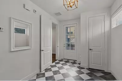 1514 Beall, Houston, TX 77008 - Photo 8