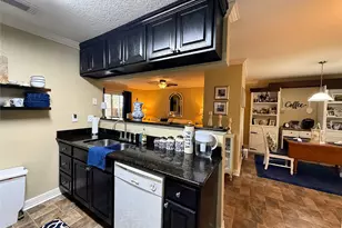 418 Garland Dr, Lake Jackson, TX 77566 - Photo 8