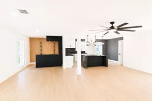 5642 Warm Springs Rd, Houston, TX 77035 - Photo 18