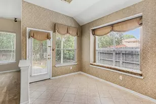 2 Troll Woods Ct, The Woodlands, TX 77384 - Photo 14