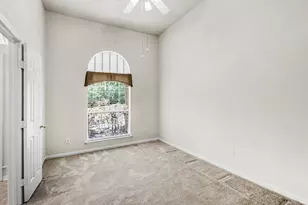 2 Troll Woods Ct, The Woodlands, TX 77384 - Photo 18