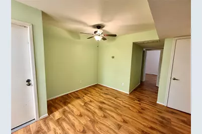 8431 Hearth Unit 24 Drive, Houston, TX 77054 - Photo 2