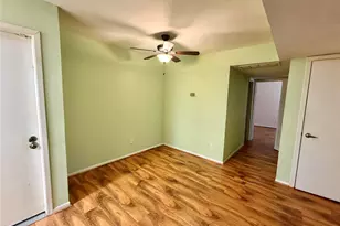 8431 Hearth Dr, Houston, TX 77054 - Photo 2