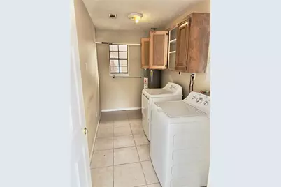22 Sue Lane, Highlands, TX 77562 - Photo 6