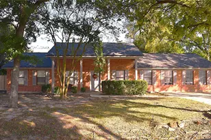 22 Sue Ln, Highlands, TX 77562 - Photo 1