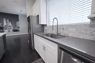 10806 Warwana Rd, Houston, TX 77043 - Photo 12