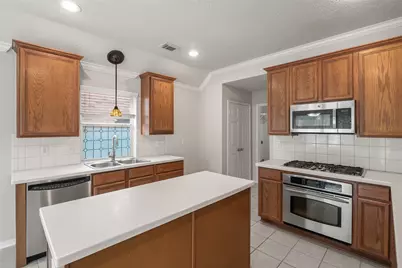 95 E Whistlers Bend Circle, The Woodlands, TX 77384 - Photo 14